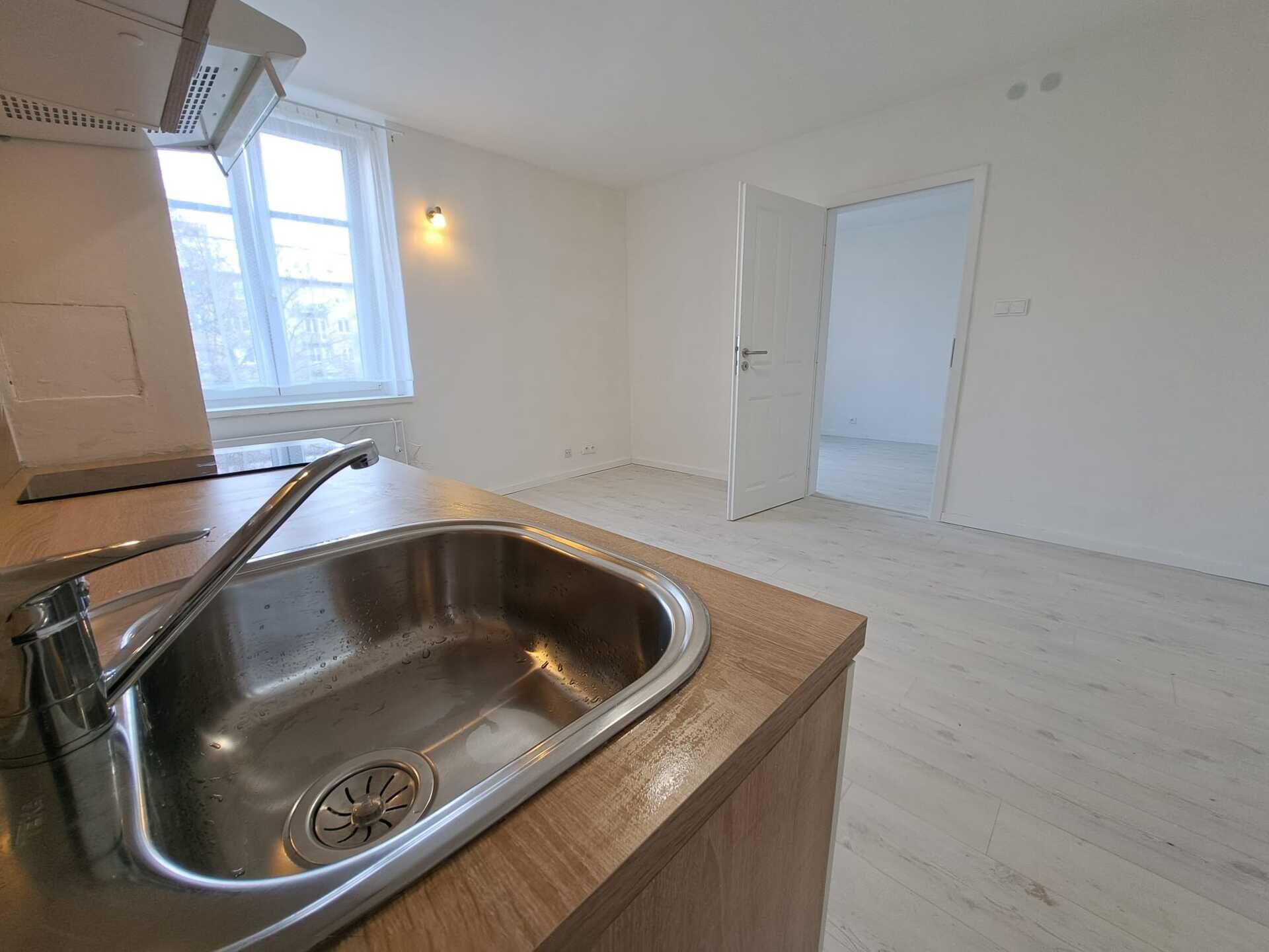 Pronájem bytu 1+1 se zahrádkou v ulici Čechova v Chomutově