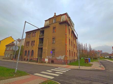 Prodej - nájemní dům, 750 m²