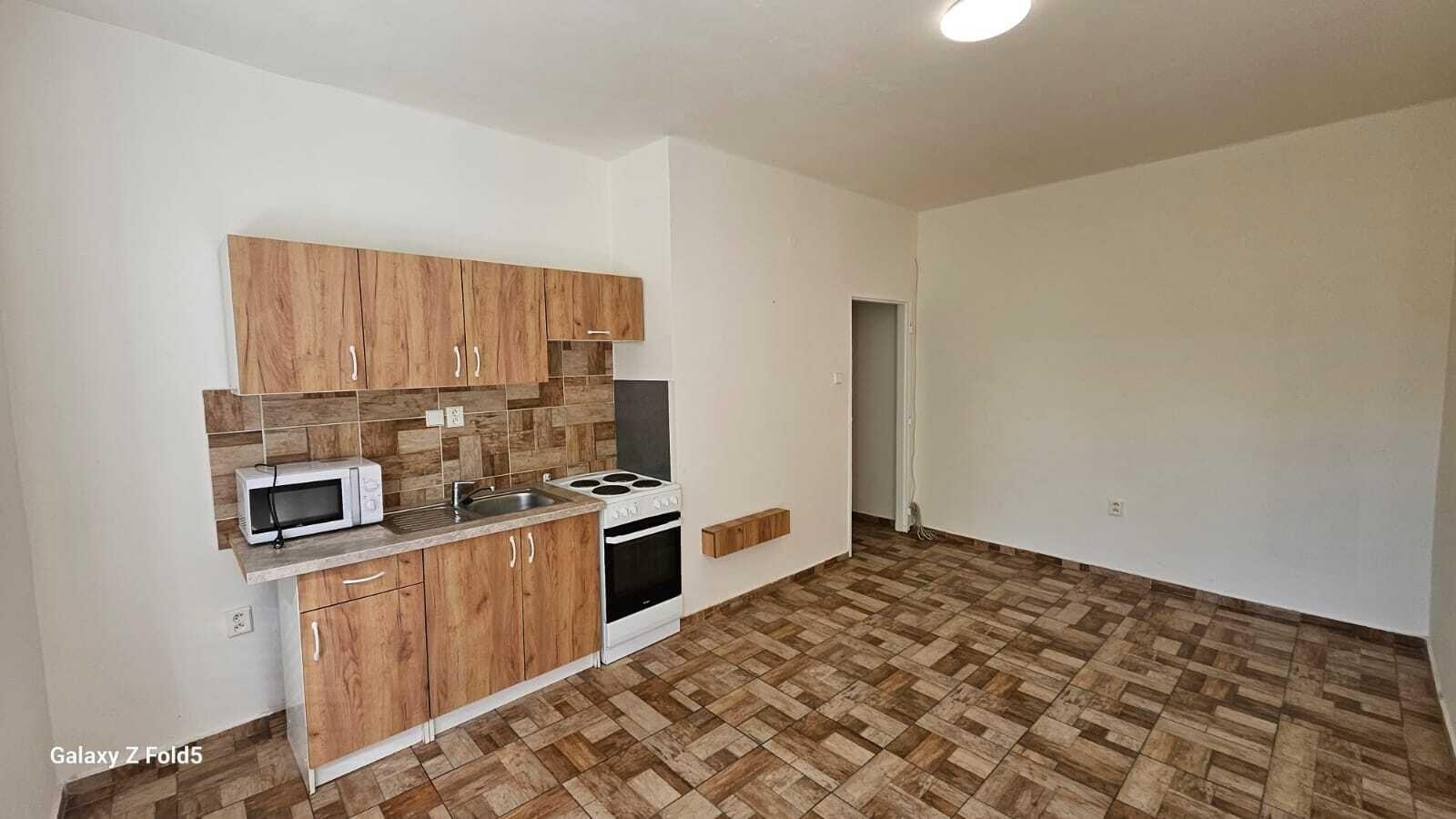 Pronájem bytu 1+kk v ulici Ml. Garda v Mostě