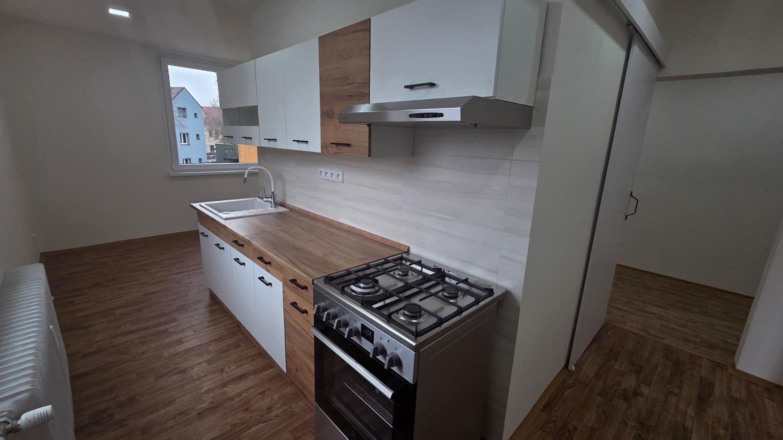 Prodej bytu 2+1, po kompletní rekonstrukci, OV, 55,6 m2 v Bezručově ulici v Chomutově