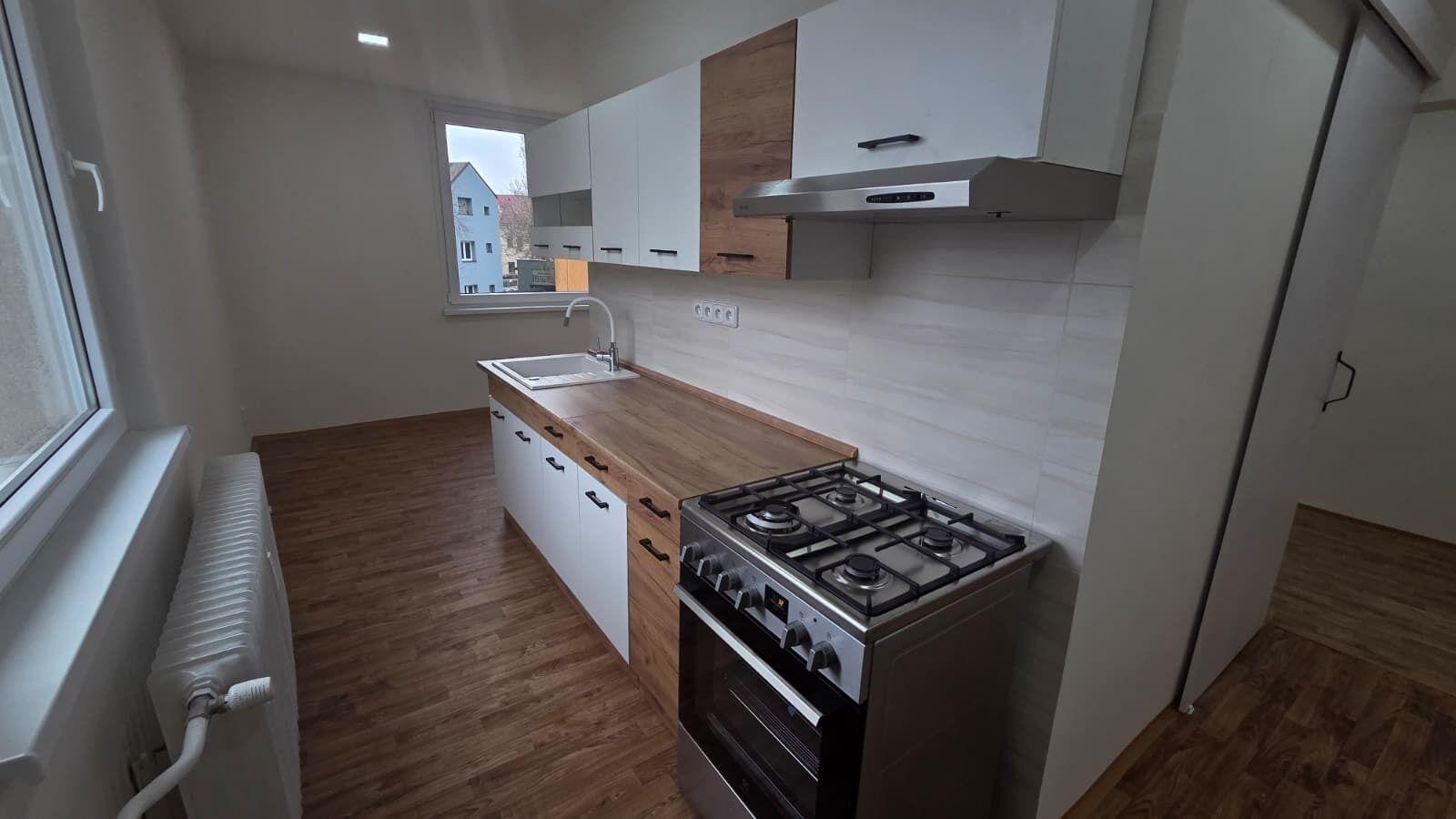 Prodej bytu 2+1, po kompletní rekonstrukci, OV, 55,6 m2 v Bezručově ulici v Chomutově