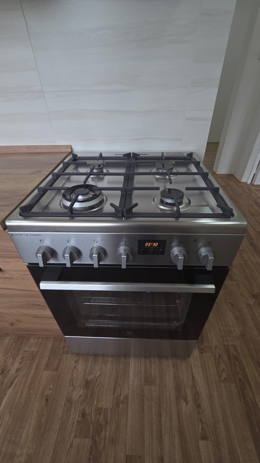 Prodej bytu 2+1, po kompletní rekonstrukci, OV, 55,6 m2 v Bezručově ulici v Chomutově