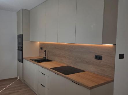 Pronájem bytu, 2+1, 53 m²