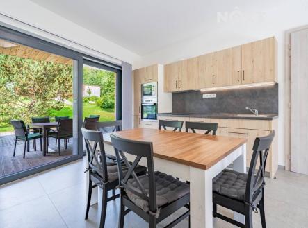 Prodej - dům/vila, 208 m²