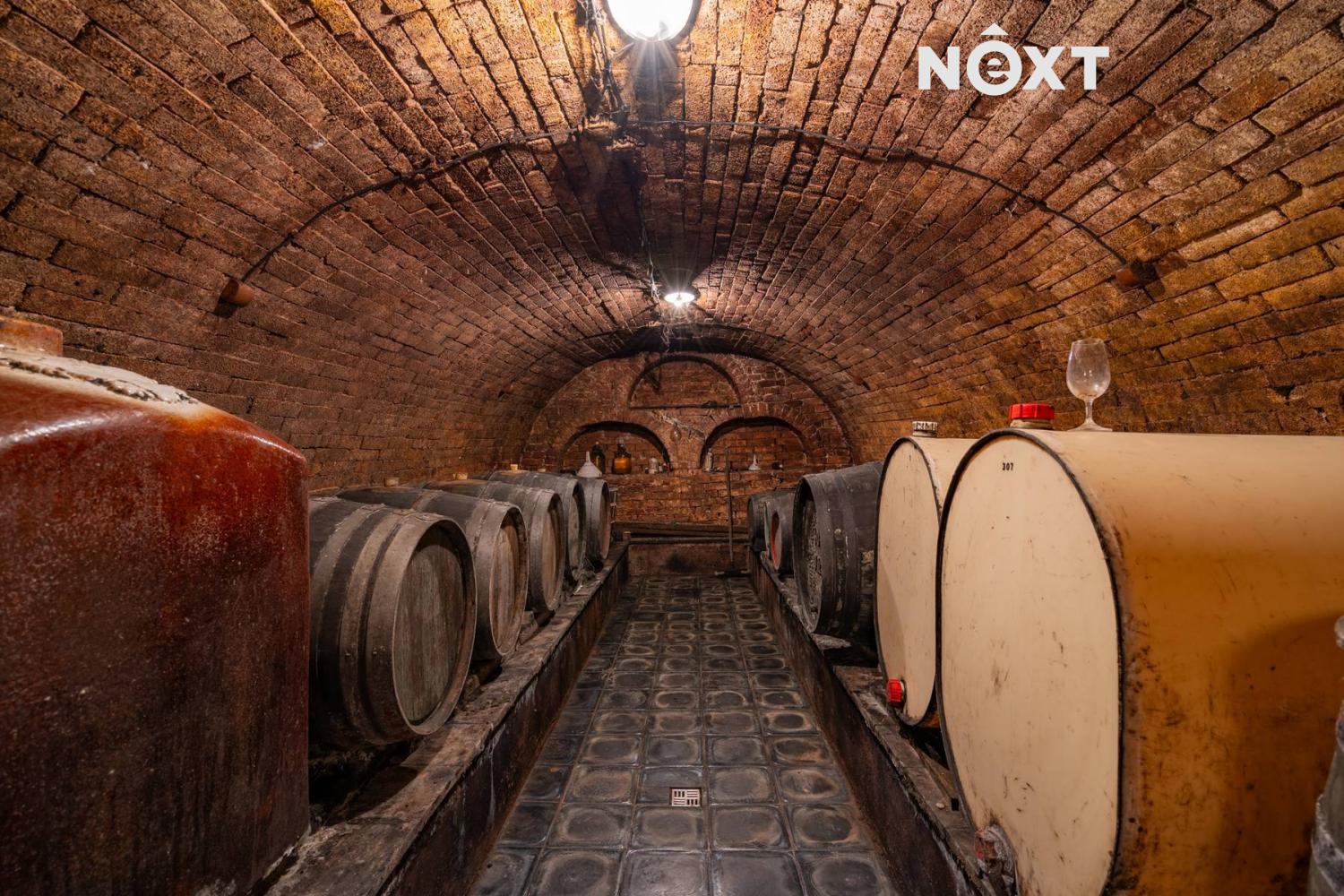 Prodej komerční Restaurace, 450㎡