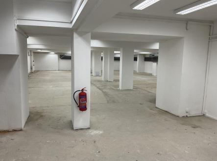 Pronájem - obchodní prostor