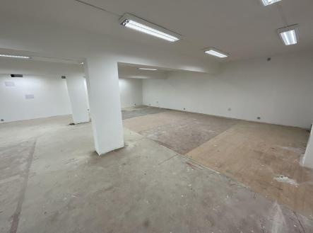 Pronájem - obchodní prostor