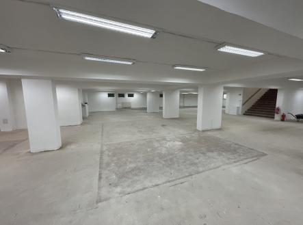 Pronájem - obchodní prostor