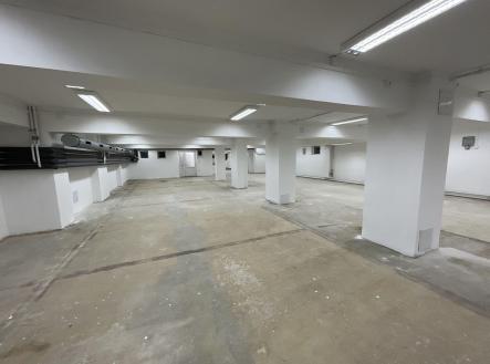 Pronájem - obchodní prostor