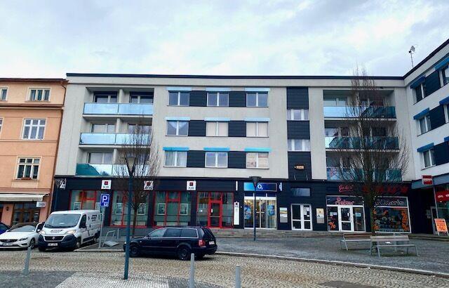 Pronájem prostorného bytu 4+1 po rekonstrukci, 92 m², Jeseník – Masarykovo náměstí.