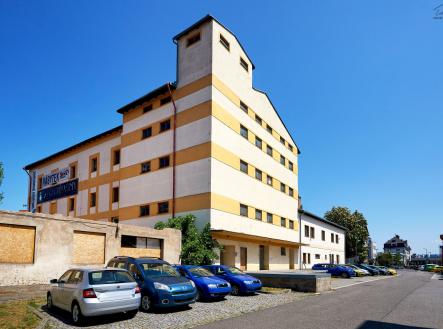Prodej - skladovací prostor, 2 438 m²