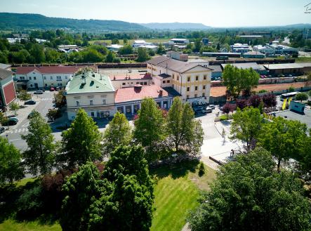 Prodej - komerční objekt, obchodní centrum, 2 027 m²