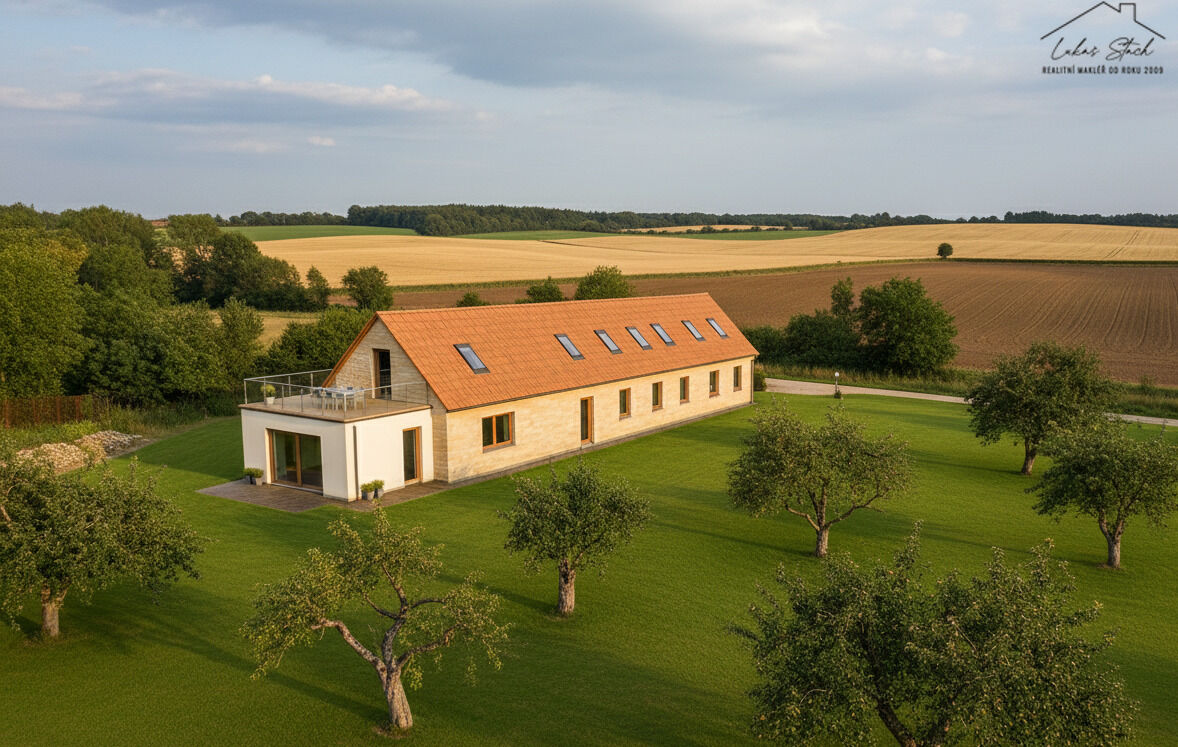 Stavební pozemek s výhledem a výbornou dostupností do Prahy i Rakovníka