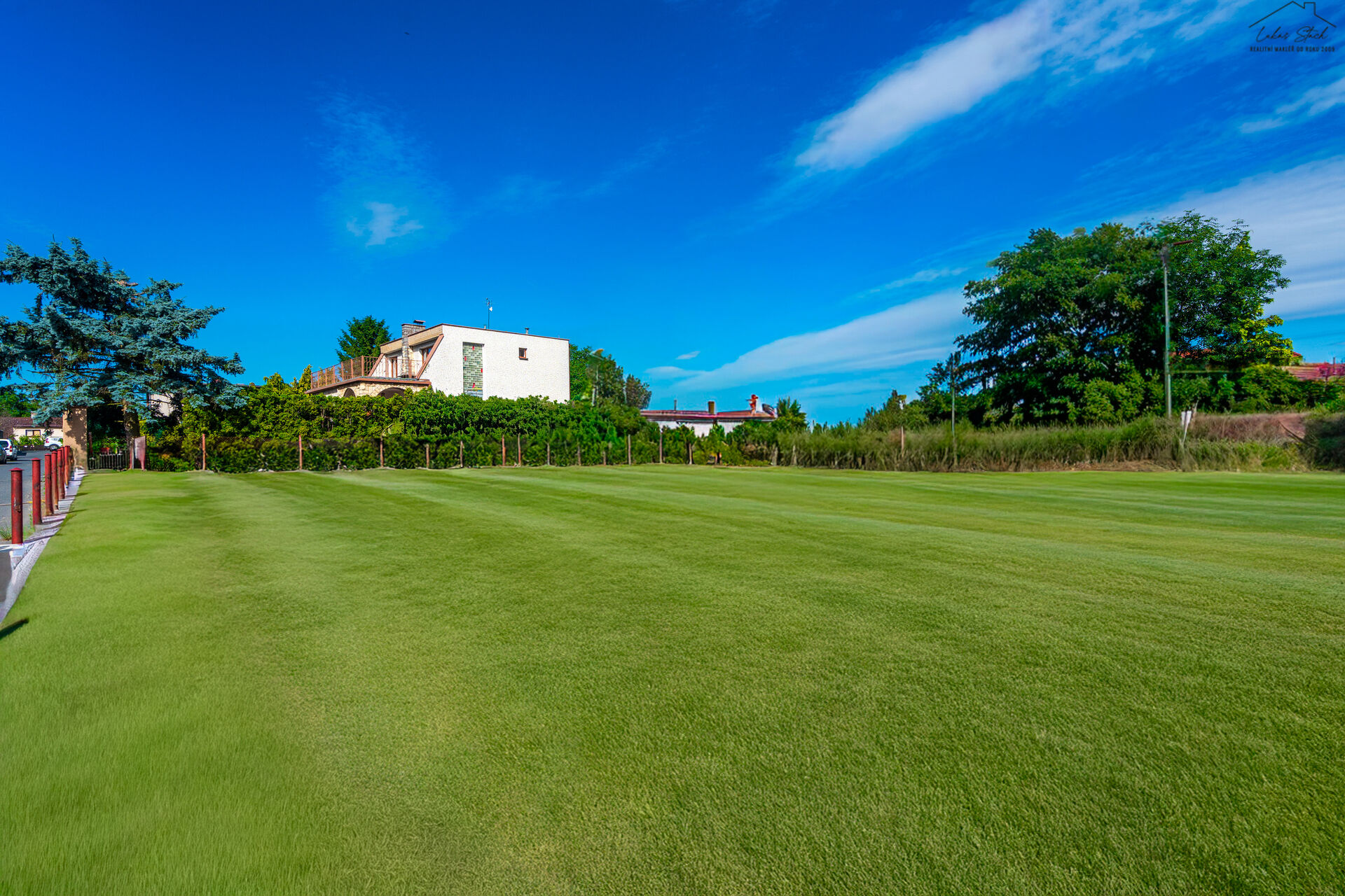 Stavební pozemek 793 m², s platným stavebním povolením včetně nabytí právní moci