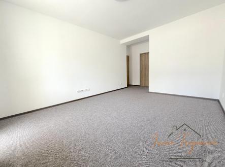 IMG_8484.jpeg | Pronájem bytu, 2+1, 54 m²