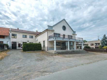 KD (15) | Prodej - restaurace, 865 m²