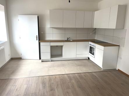 967DA937-EFBF-4BED-80AE-958B394CC366 | Pronájem bytu, 1+kk, 28 m²
