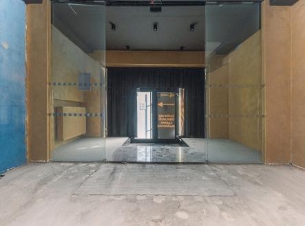 Kasíno Třída Míru (2) | Pronájem - obchodní prostor, 390 m²