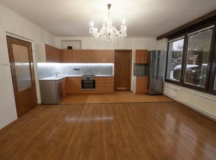 kuchyne_up za svetla | Pronájem bytu, 4+kk, 92 m²