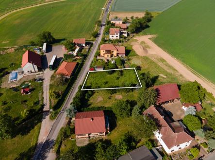 1_ | Prodej - pozemek pro bydlení, 732 m²