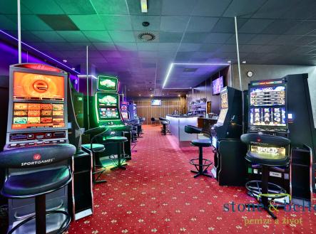 6a2a6908.jpg | Pronájem - obchodní prostor, 440 m²