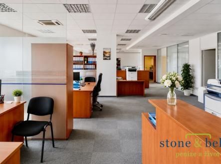 699fb0da-5bcb-4a84-bf00-0c5e24feede8.jpg | Prodej - kanceláře, 293 m²