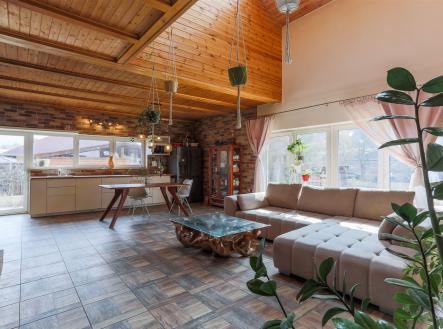 . | Prodej - dům/vila, 258 m²