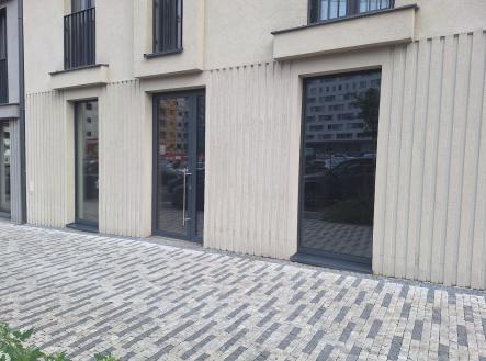Prodej - obchodní prostor, 168 m² obrázek