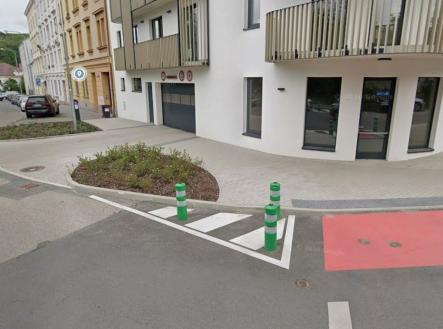 . | Pronájem - malý objekt/garáž