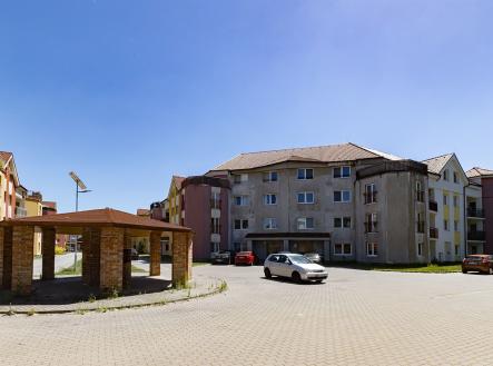 . | bytu, 2+kk, 75 m²