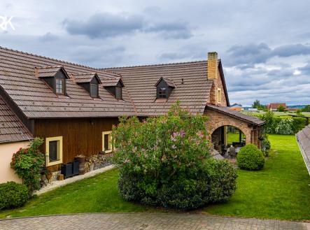 dji-20250519092815-0061-d-hdr.jpg | Prodej - dům/vila, 375 m²