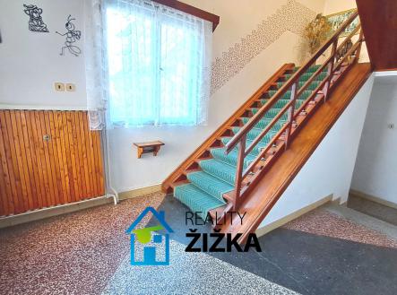 Prodej - dům/vila, 327 m²