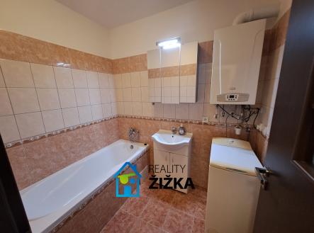 4 | Pronájem bytu, 2+kk, 46 m²