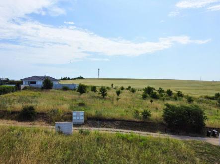 Výhled z pozemku na západ | Prodej - pozemek pro bydlení, 787 m²