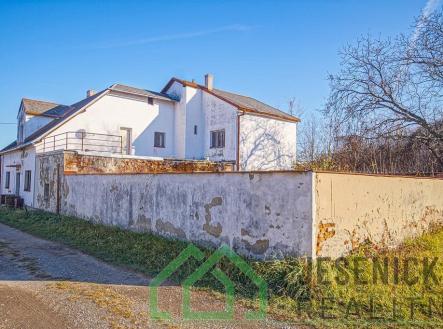 Prodej - dům/vila, 530 m² obrázek