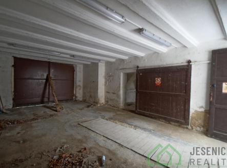 DSC07376.JPG | Prodej - malý objekt/garáž