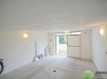 DSC08638-2.jpg | Prodej - malý objekt/garáž