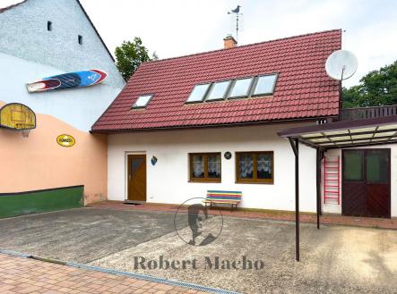 robert-macho-reality-pronajem-domu-veltrusy-12 | Pronájem - dům/vila, 100 m²