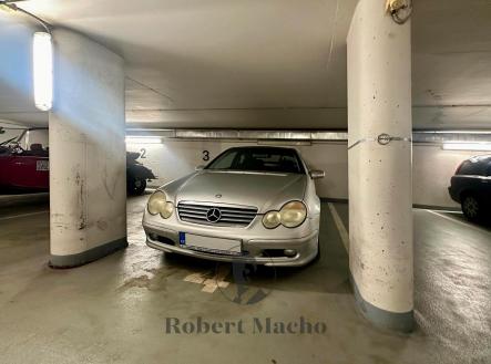 robert-macho-reality-prodej-garazoveho-stani-na-neklance-praha-07 | Prodej - malý objekt/garáž