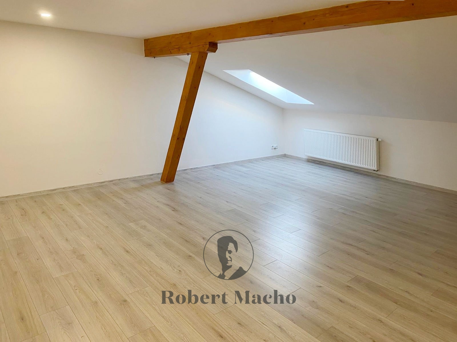 robert-macho-reality-pronajem-kancelare-tachlovice-03