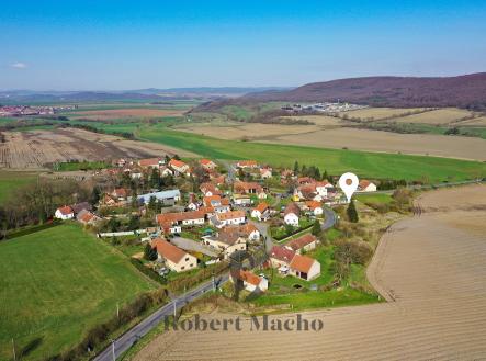 reality-robert-macho-prodej-pozemku-lazovice-01 | Prodej - pozemek pro bydlení, 1 220 m²