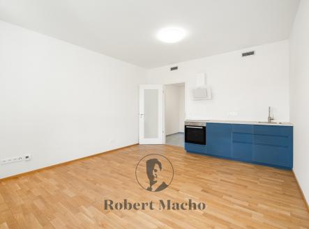 robert-macho-reality-pronajem-bytu-mezi-vodami-praha-01 | Pronájem bytu, 1+kk, 32 m²