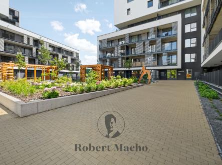 robert-macho-reality-pronajem-bytu-mezi-vodami-praha-10 | Pronájem bytu, 2+kk, 50 m²