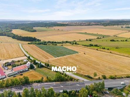 macho-reality-prodej-pozemky-mesice-06 | Prodej - pozemek pro komerční výstavbu, 37 000 m²