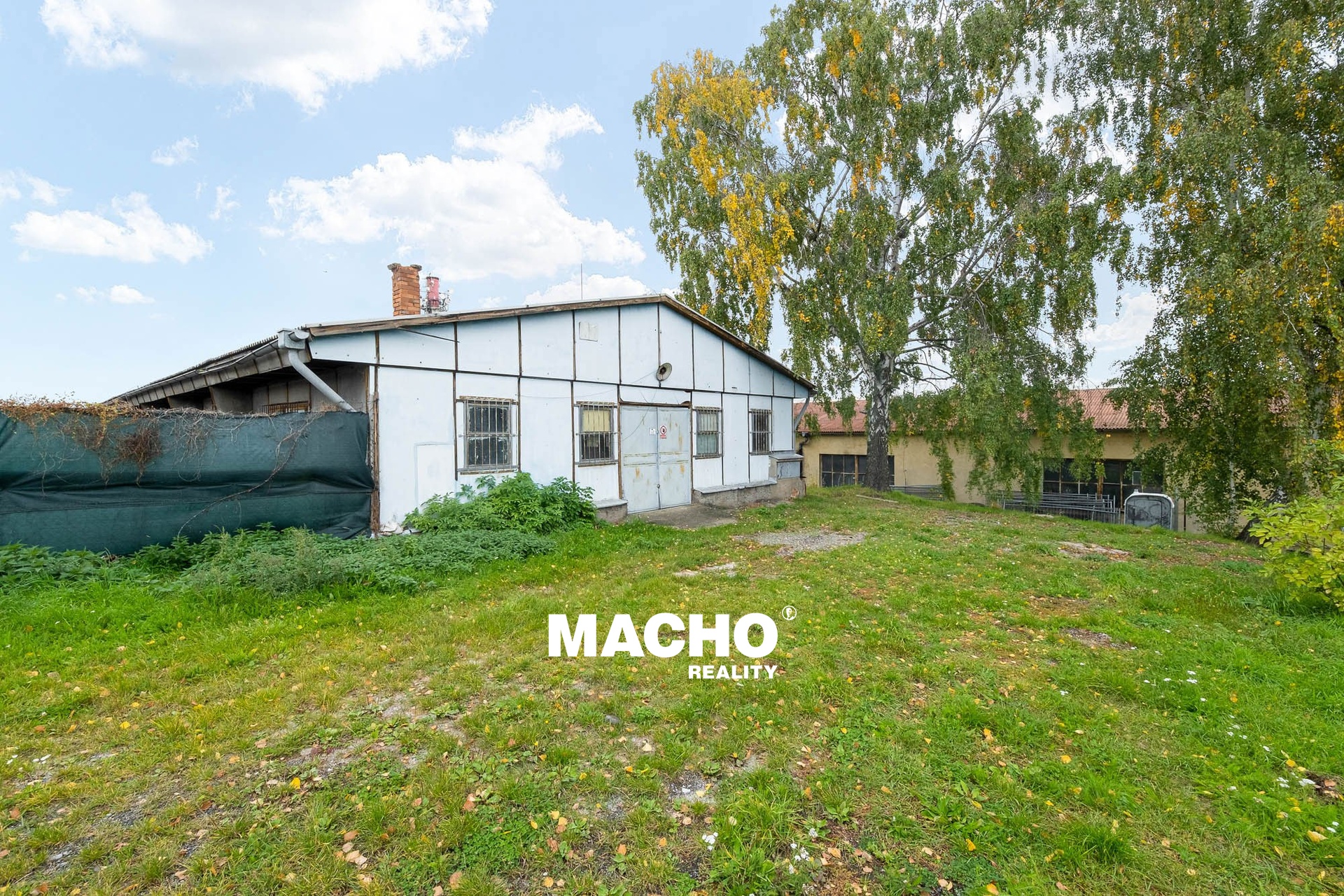machoreality-pronajem-haly-2-chrastany-01