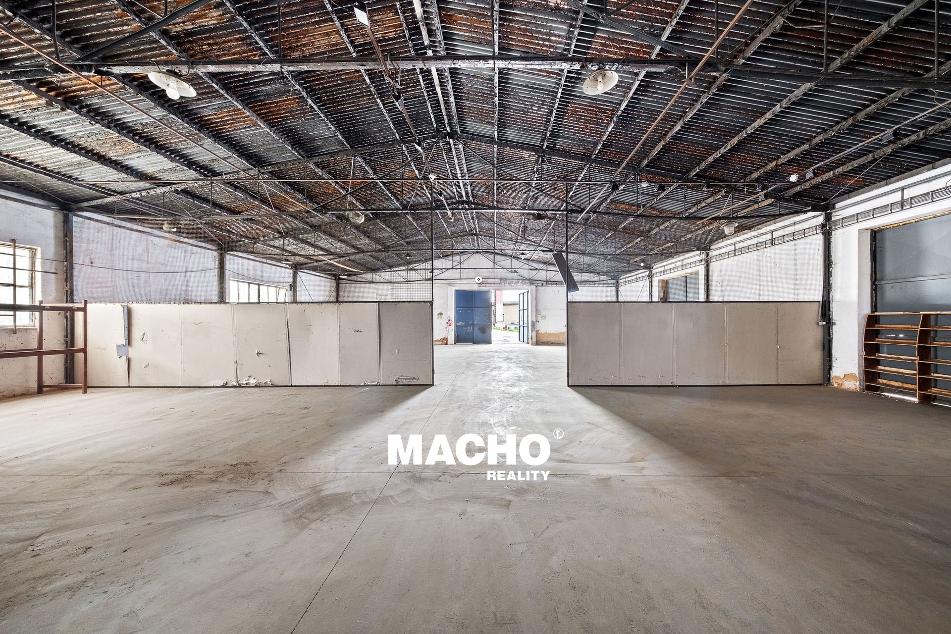 machoreality-pronajem-haly-3-chrastany-03