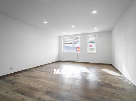 obert-macho-reality-pronajem-bytu-1kk-u-plynarny-praha-03 | Pronájem bytu, 1+kk, 31 m²