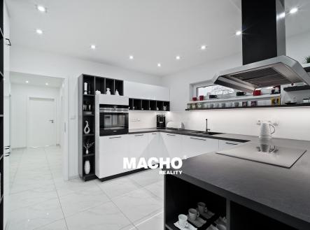 robert-macho-reality-prodej-domu-sobeslav-01 | Prodej - dům/vila, 220 m²