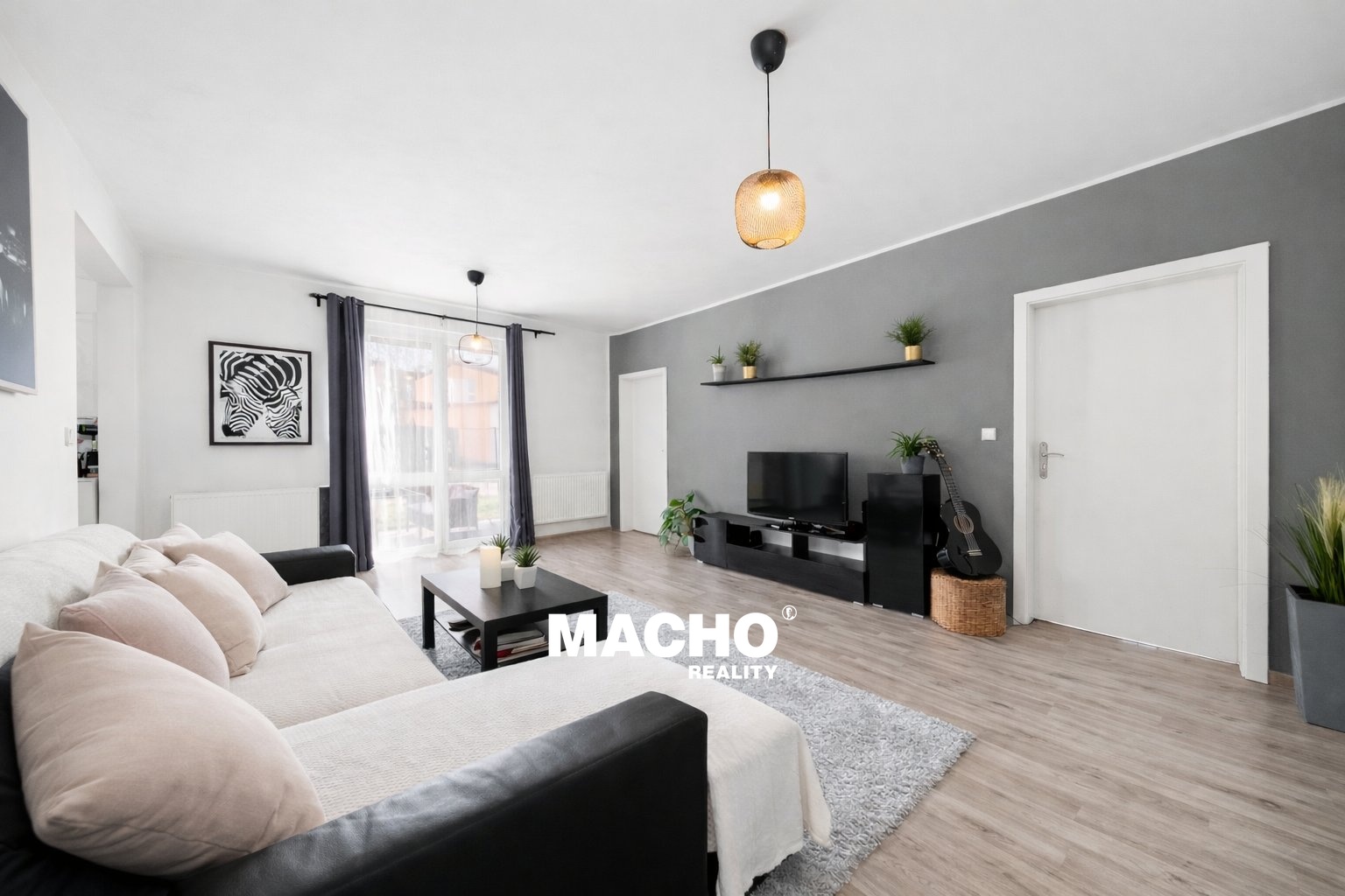 3+kk se soukromou zahradou 199 m² a 2 parkovacími místy, Hostouň