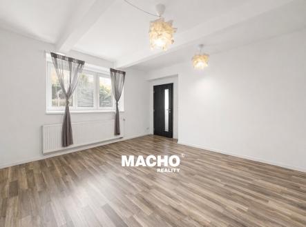 AA105E0D-2867-4ADE-8E80-328AA2CA5BB2 | Pronájem bytu, 1+1, 45 m²